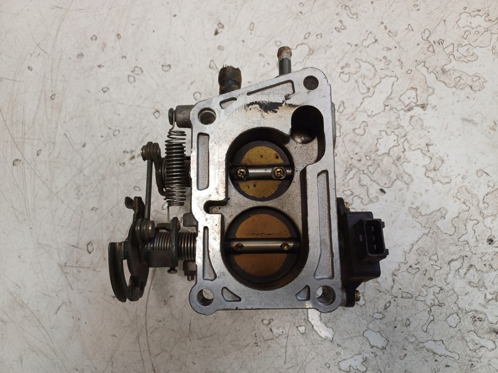 Kia clarus 96- дроссельная заслонка с Разборки