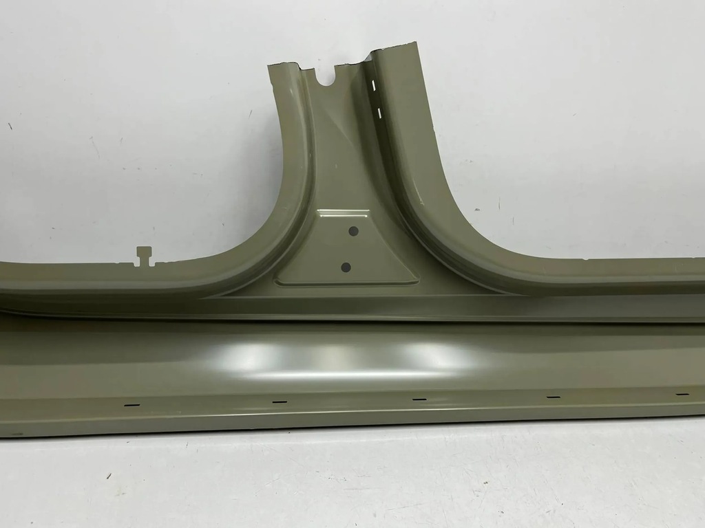 фото №8, Tesla 3 порог левый обшивка порог левая 1073673-sc-b