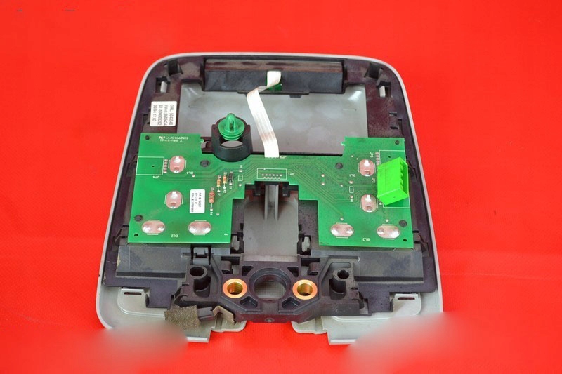 фото №2, Лампа освещение салона перед volvo v70 ii 03r