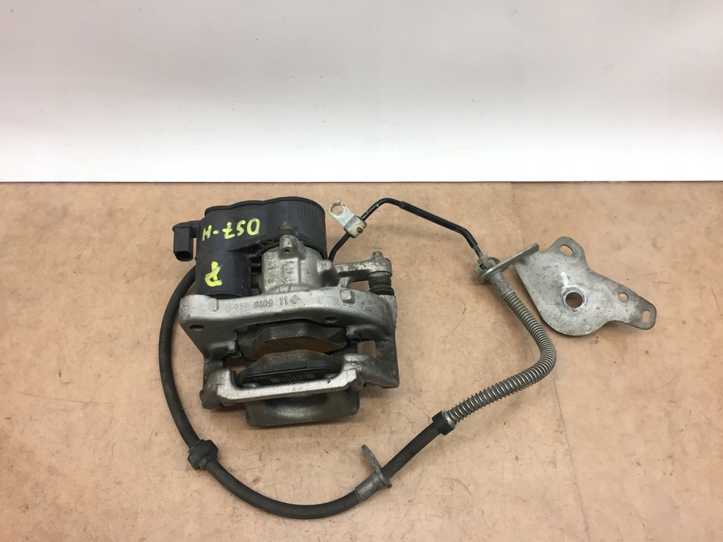 фото №1, Citroen ds7 моторчик суппорт тормоза правый задняя