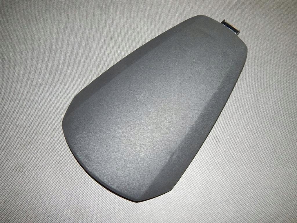 фото №1, Audi tt 8s защита заглушка подлокотник 8s0857343