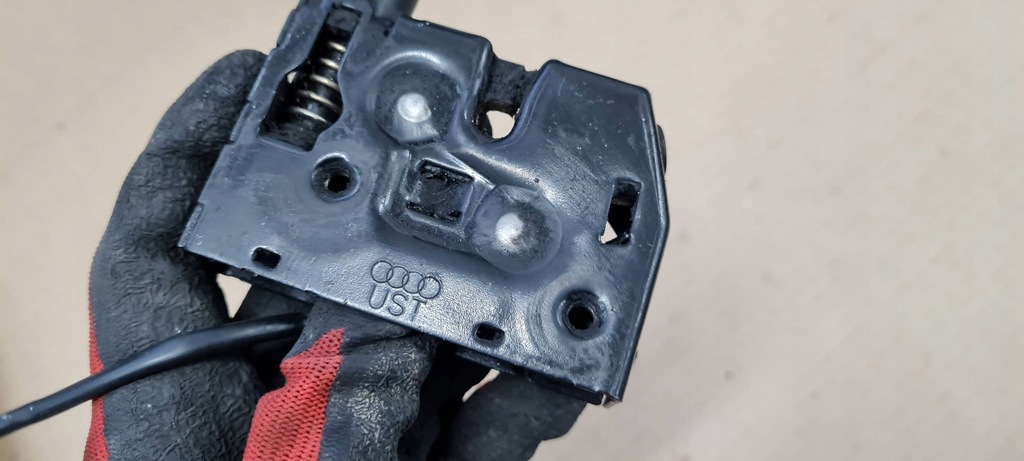 фото №13, A6 c7 4g lift s6 замок капот перед 4g0823509c s7 4g a7