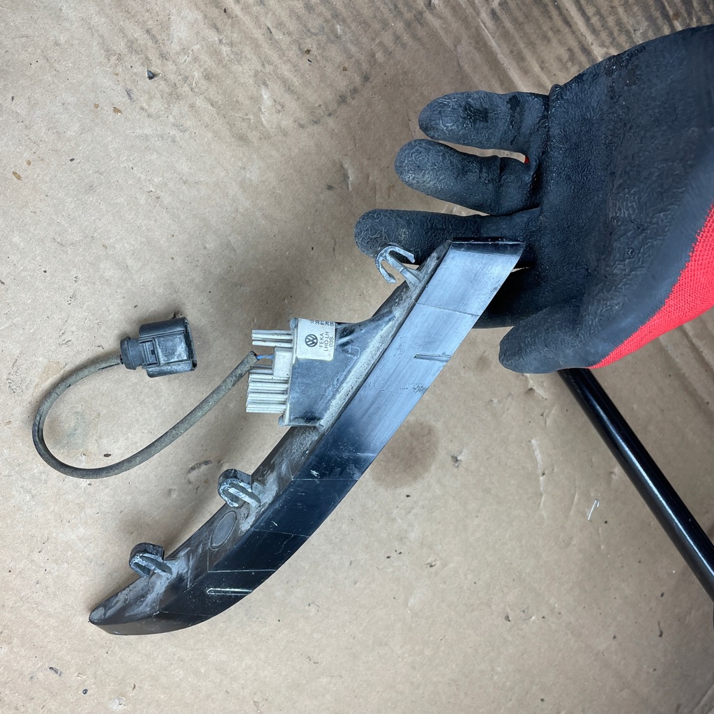 фото №7, Лампа led отражатель левый задняя w бампер vw id.3 10b945701 id 3