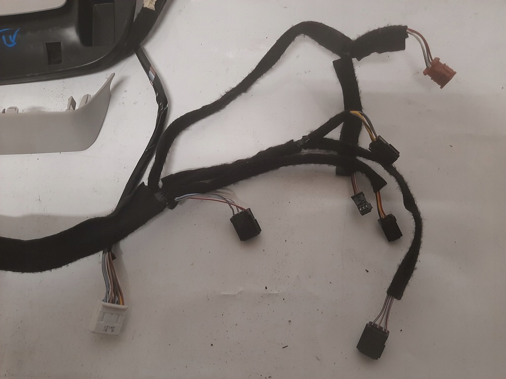 фото №4, Лампа потолочный провода renault megane iv hb