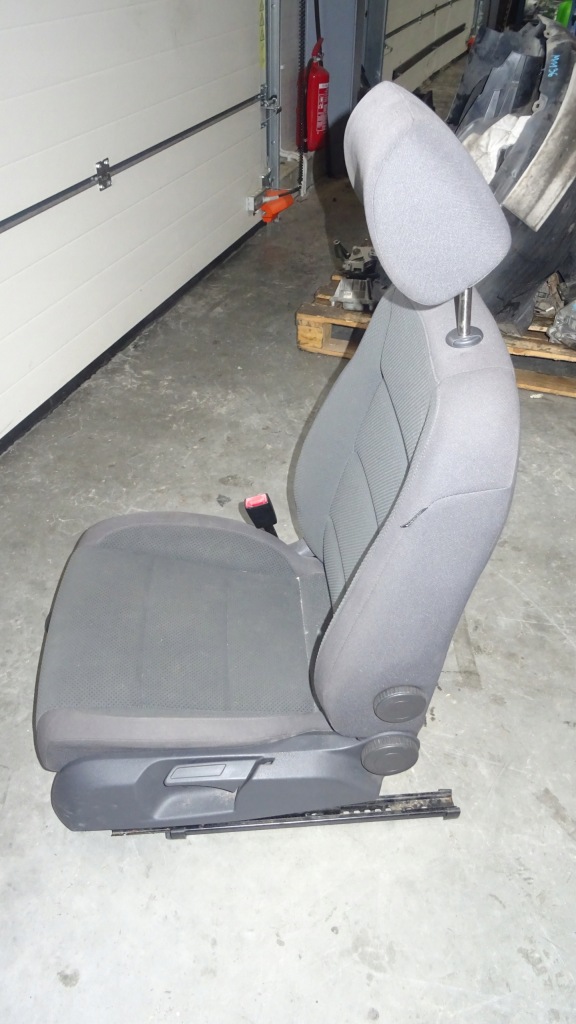 фото №9, Сиденья заднее сиденье vw golf 6 vi hb 5d материал