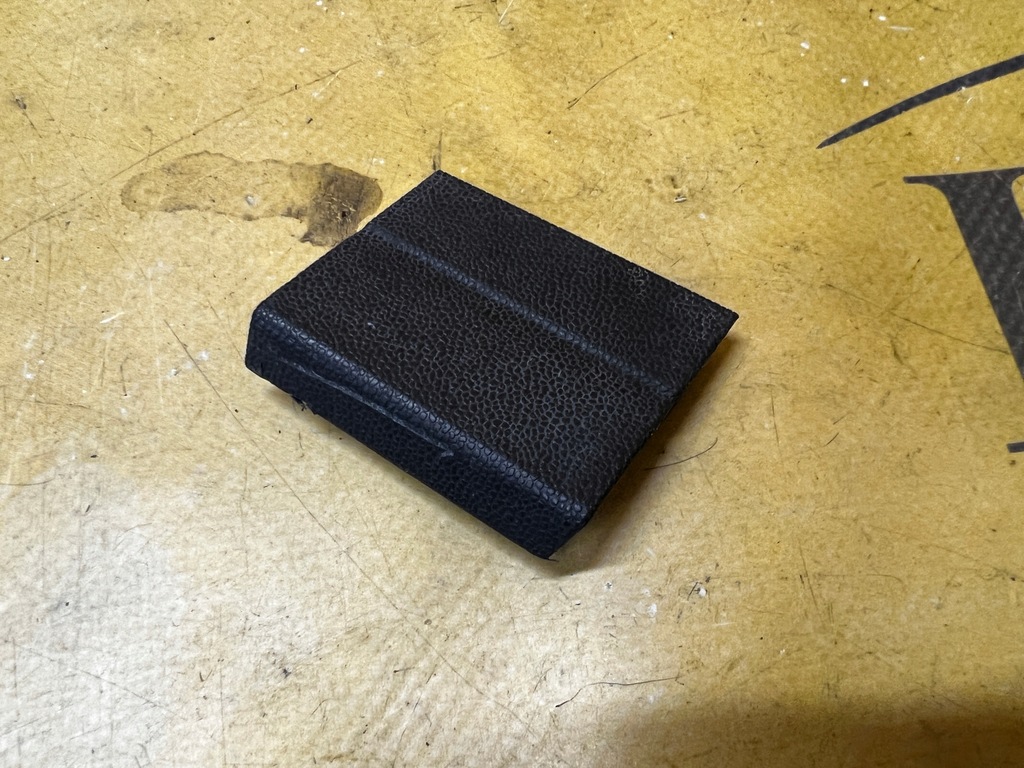 фото №1, Заглушка защита накладки порога правая mercedes gls x166