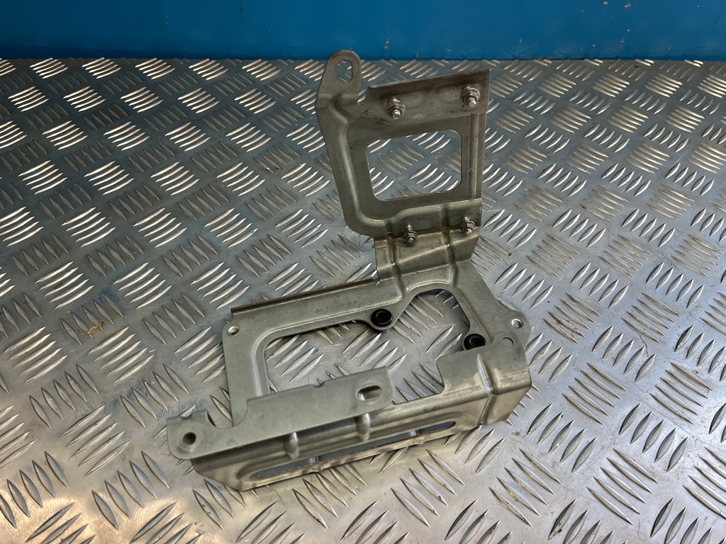 фото №1, Mercedes w222 кронштейн кронштейн модулей adblue