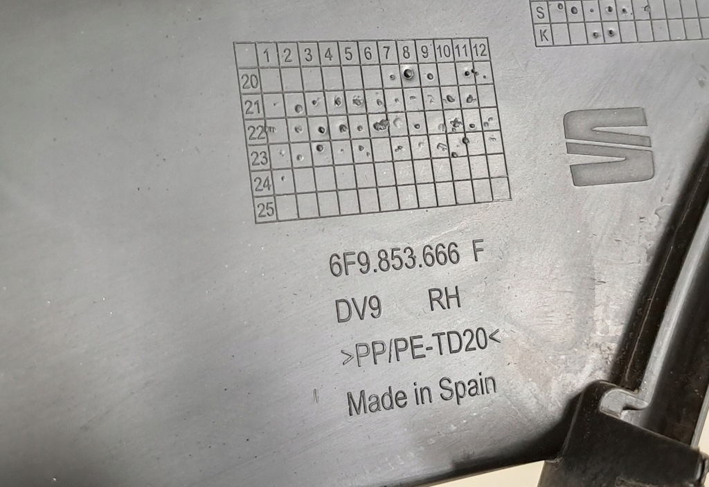 фото №10, Решётка бампера перед правая сторона часть задняя seat arona fr lift 24r