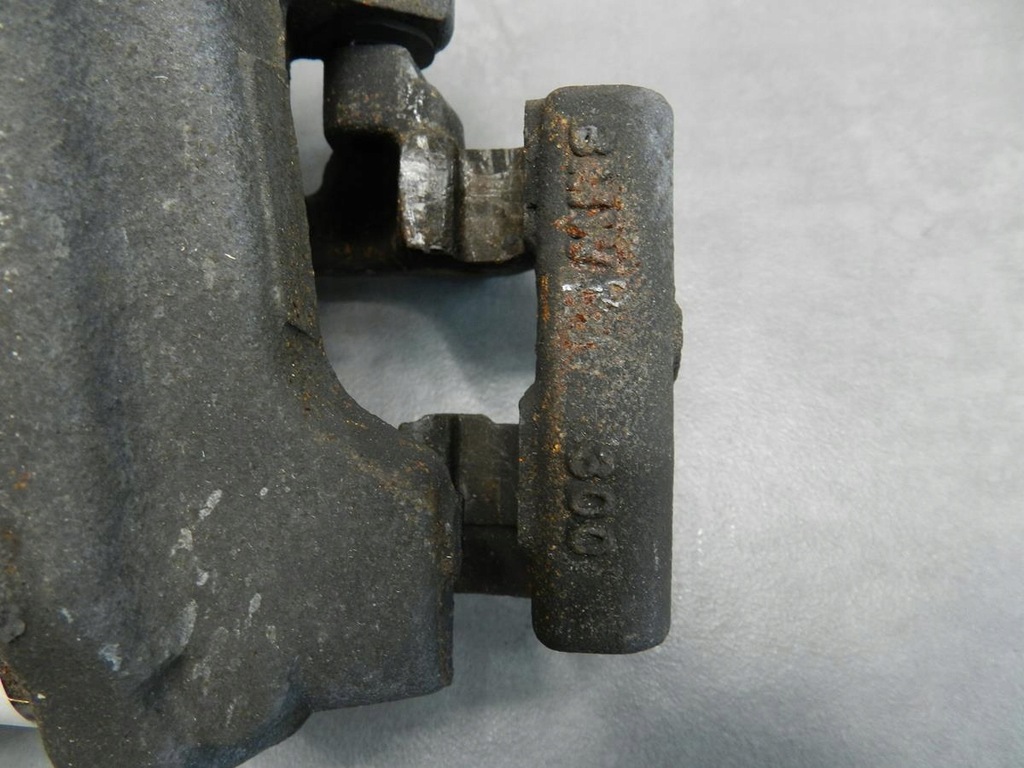 фото №4, Bmw 1 f20 118xd суппорт правый перед