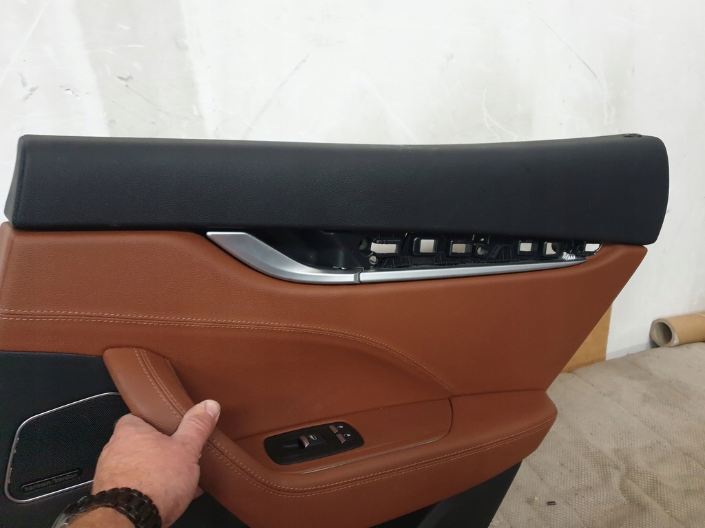 фото №4, Masrati levante обшивка дверь правый задняя коричневый