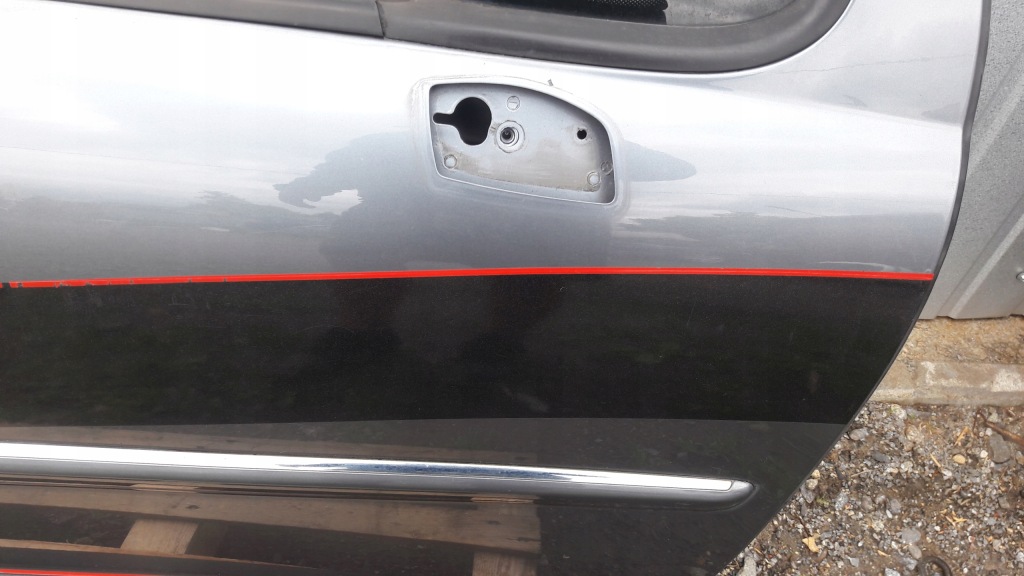 Peugeot 207 рестайлинг  дверь правый перед sw kth Недорого