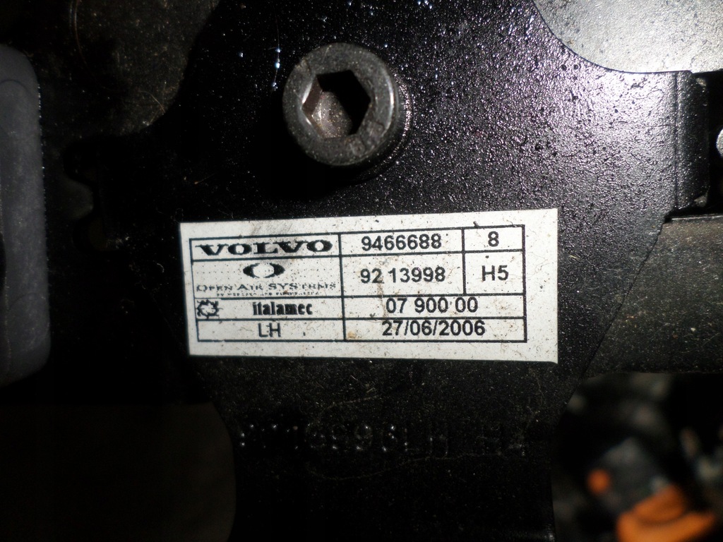 фото №3, Замок засов крыша volvo c70 9466689 9466688