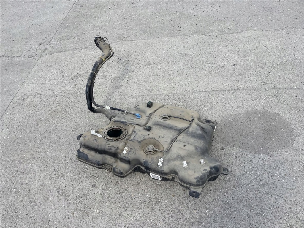 Купить Бак топлива bak 1.3 tce 172032465r renault kangoo 4 iv townstar