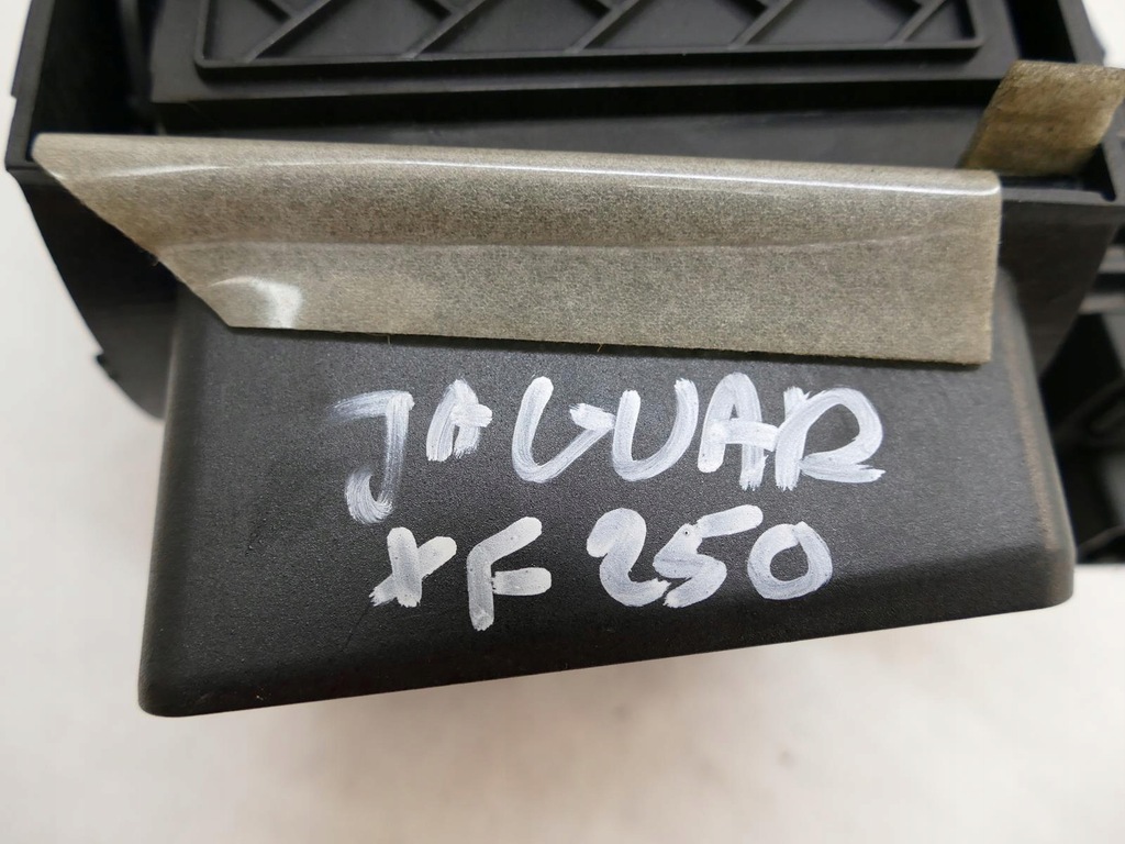 фото №12, Jaguar xf x250 xfr lift решётка обдув левая