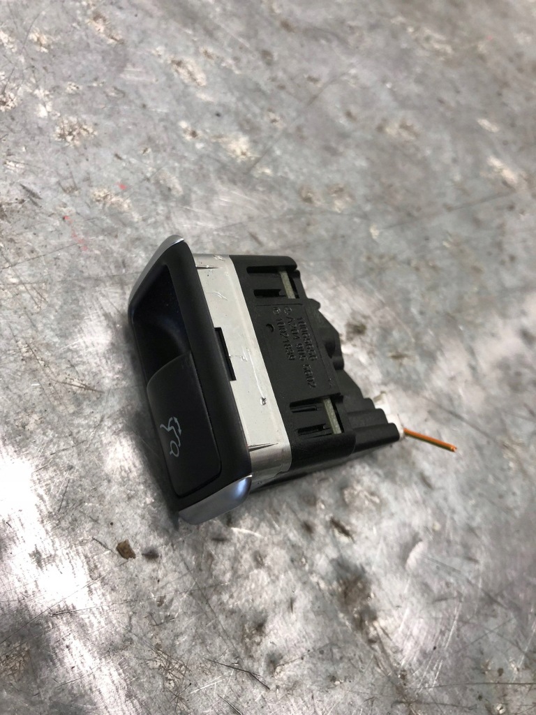 фото №2, Кнопка кришки багажника mercedes w212 a2049055602