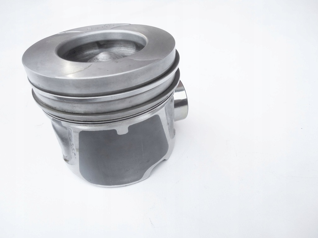 фото №1, Nissan primastar 2,0dci поршень 10652 оригинал