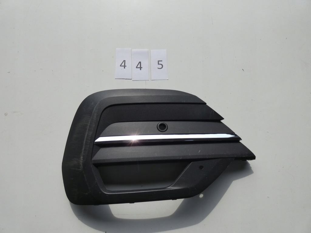 фото №1, Решётка бампера правая vw transporter t-6.1 445.