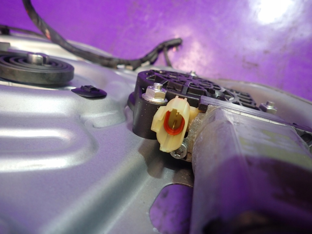 фото №4, Tucson i 04- подъемник стекло задняя правый 834802e010