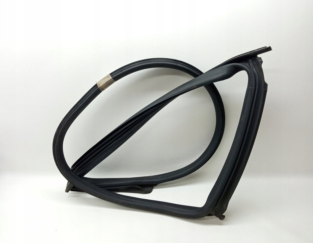 фото №1, Прокладка дверь правая задняя maserati ghibli iii