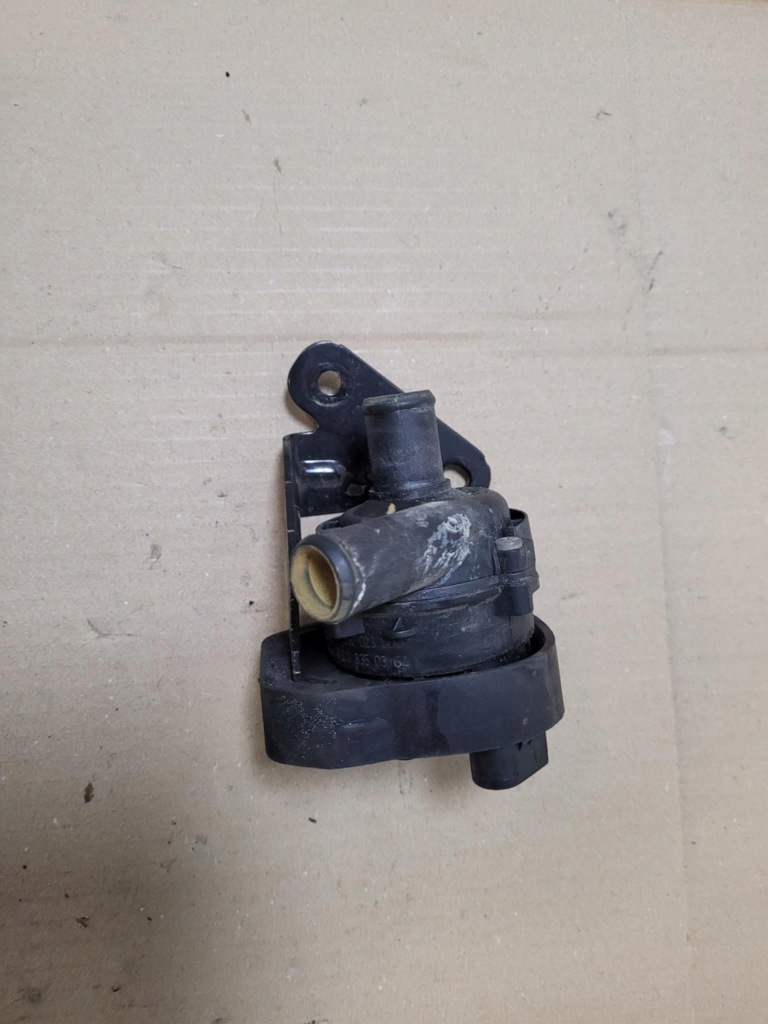 фото №1, Насос wody помпа mercedes w246 a2118350364
