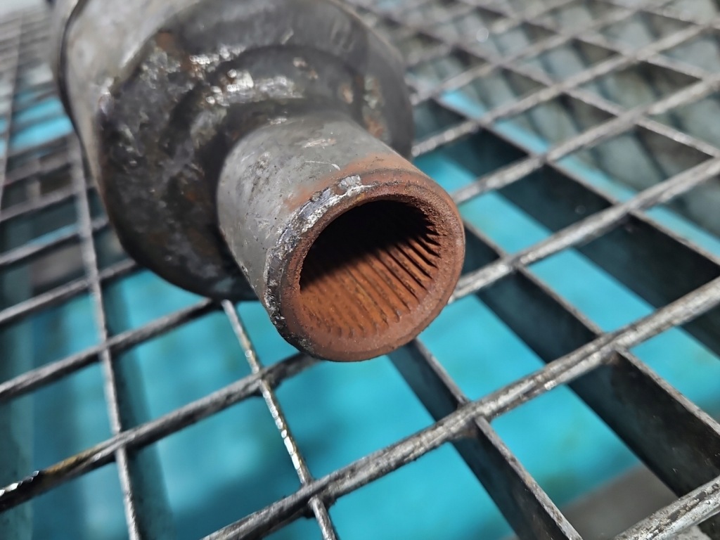 фото №3, Приводной вал перед левая mercedes cls ii c218 14-18 4.7 v8 автоматическая коробка передач