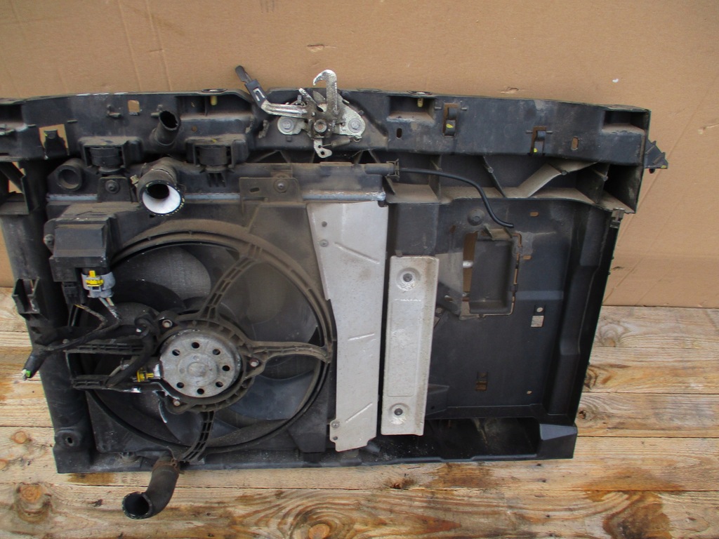 фото №7, Pas передний радиатор peugeot 207 1.4b