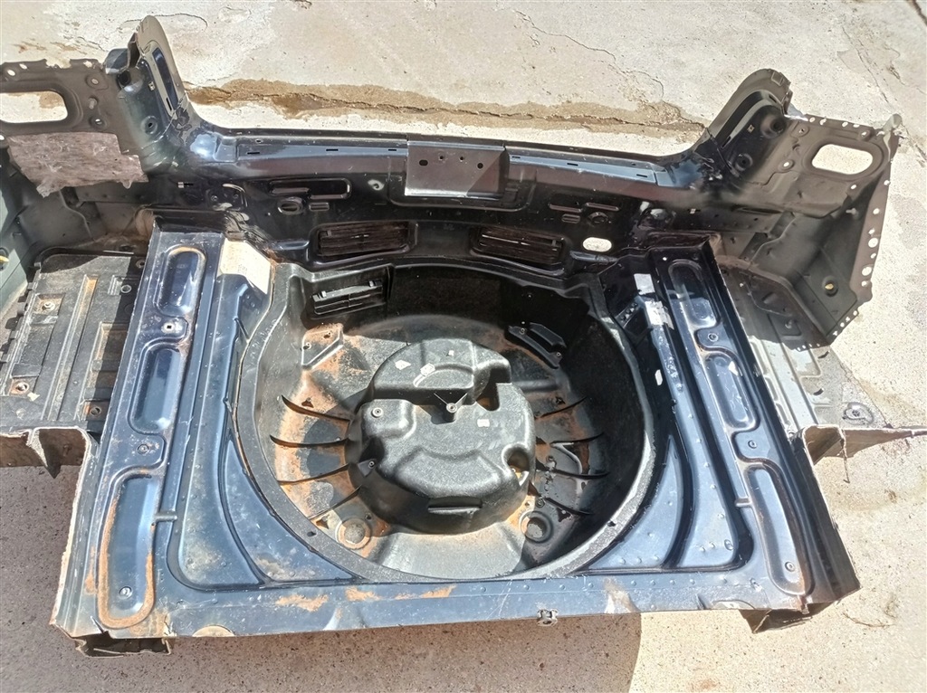 фото №6, Pas задній чверть піддон vw phaeton 3d 02-10 код лакофарбового покриття lr5w lunablau