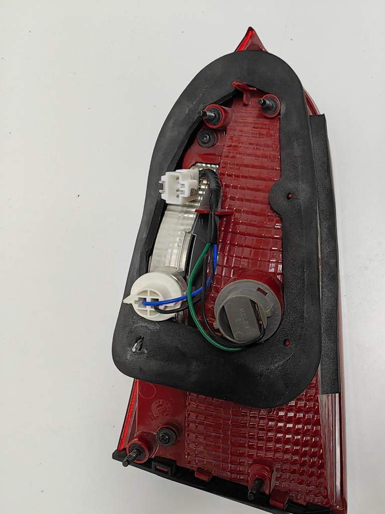 фото №4, Hyundai santa fe 2017 лампа задняя крышка багажника led