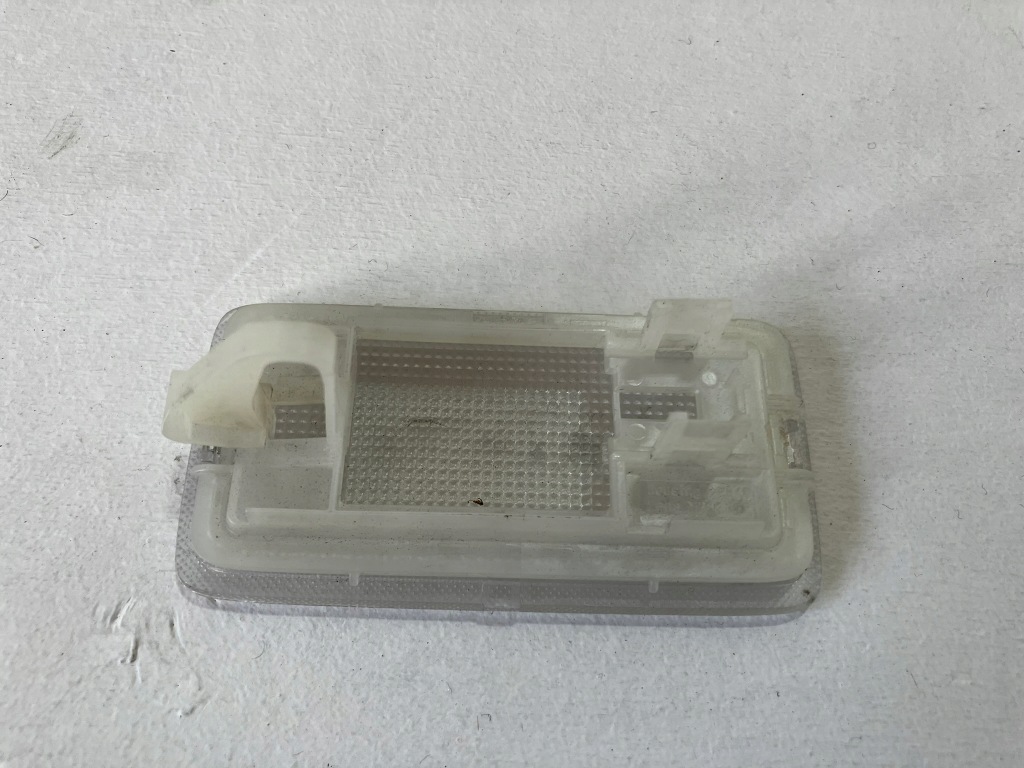 фото №3, Prius iii лампа освещение салона левая правая