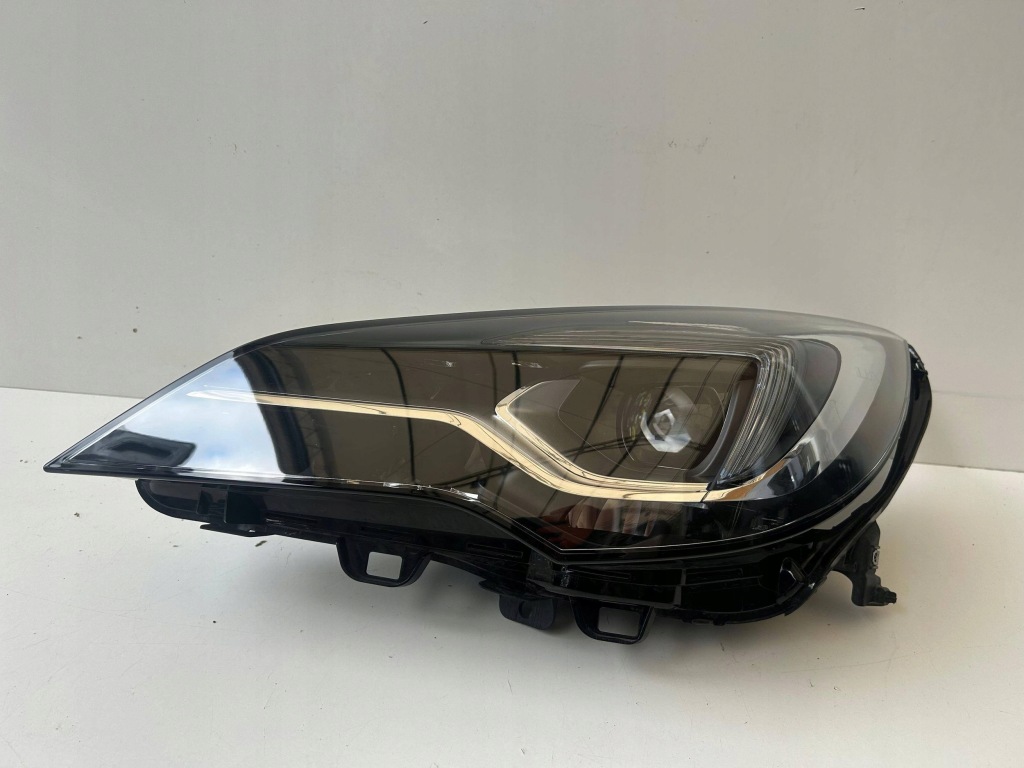 Купити Opel astra v k рестайлінг  лампа ліва перед 39228714 оригінал