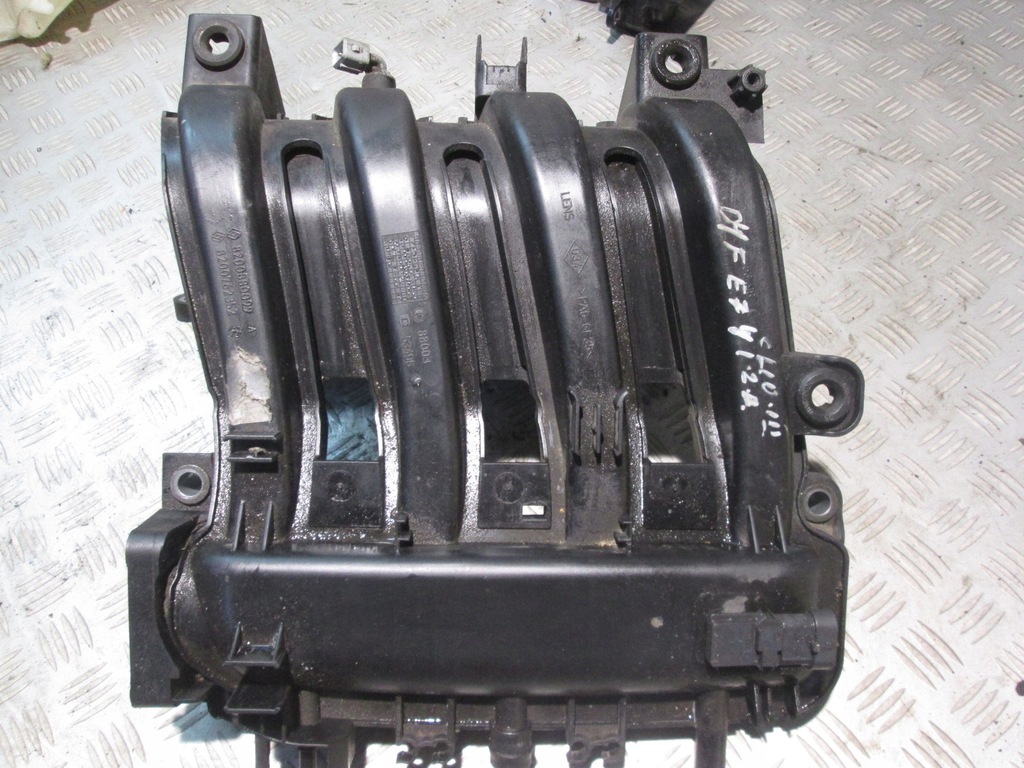 фото №1, Коллектор всасывающий twingo ii 1.2 clio iii 05- 8200880099 d4fe764