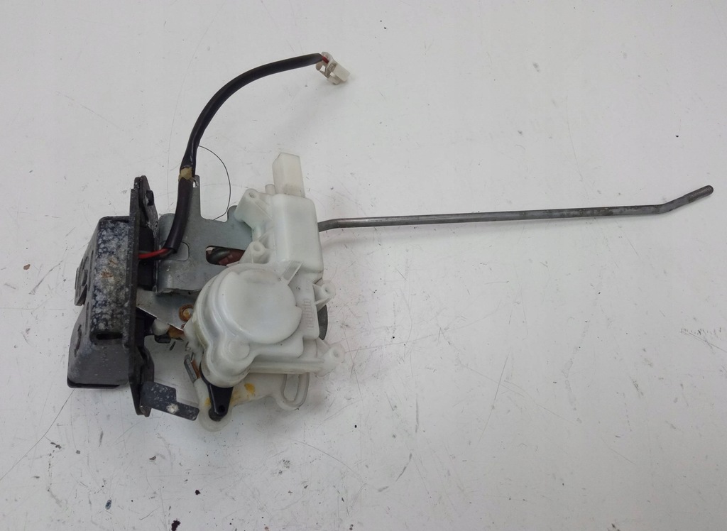 фото №4, Замок крышки багажника mazda 5