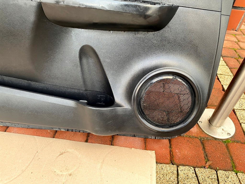 фото №4, Hilux viii 15- 1,5 кабіни обшивка оббивка двері лівий правий перед задня