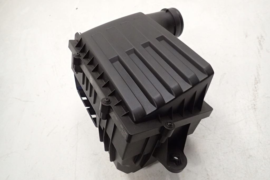 фото №9, Корпус фильтра воздуха kpl. с фильтром audi a3 1.8 13-