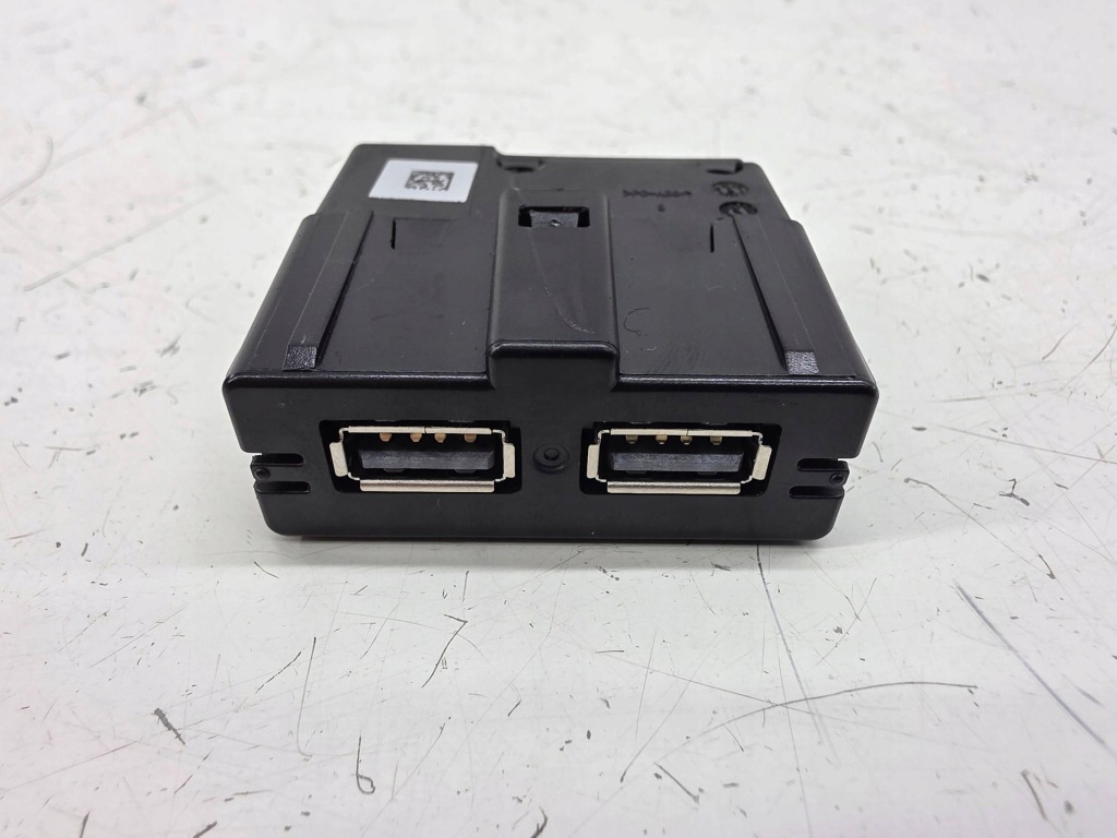 Audi q5 sq5 2024 роз'єм / з'єднувач usb в Україні