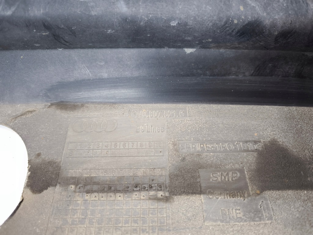 фото №13, Накладка бампера задня audi a4 b9 8w0807521c hak