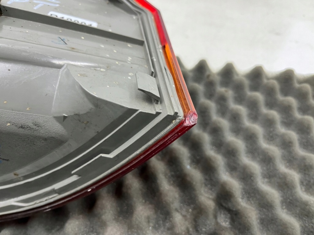 Лампа lexus is ii 05-09r. права задня w крила оригінальна правий задній Недорого