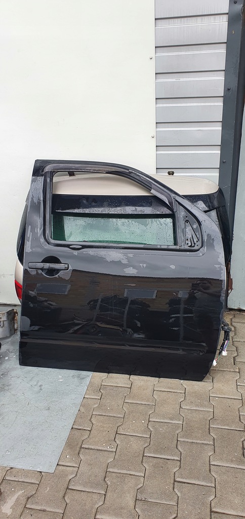 фото №1, Nissan navara d40 дверь правый перед