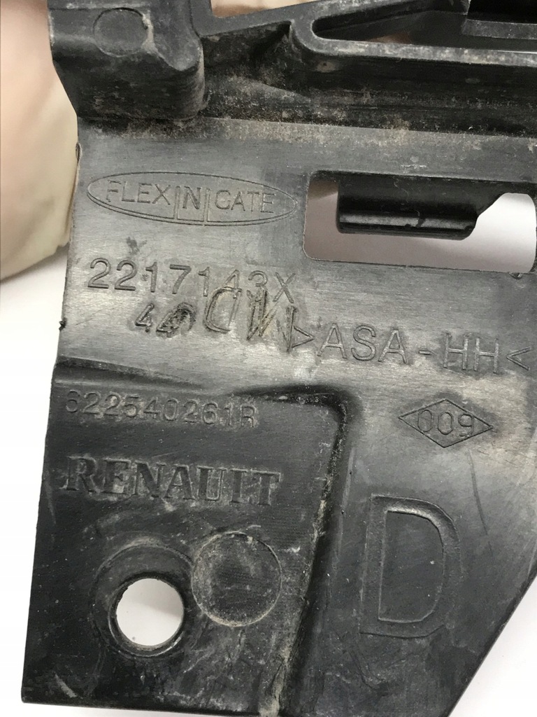 фото №8, Renault zoe решітка бампера права перед 622540261r