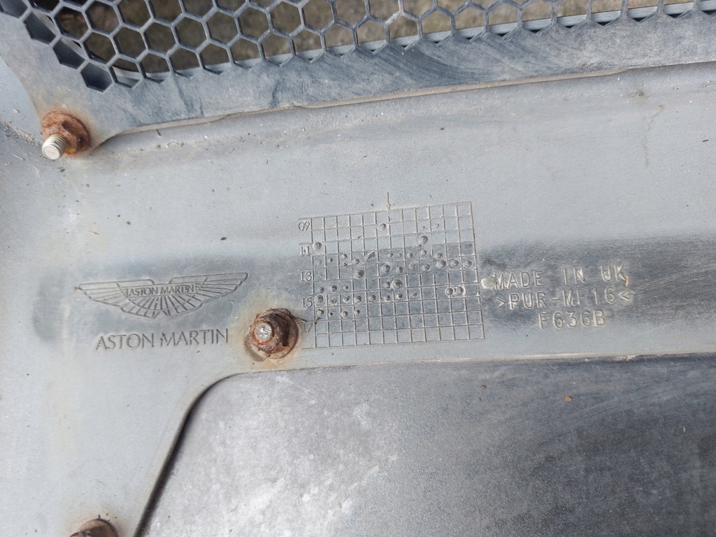 фото №16, Бампер задняя aston martin vantage 17r meteorite silver