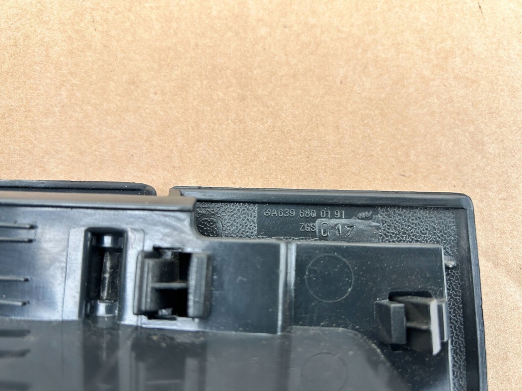 фото №12, Mercedes vito w639 полка средняя бардачок консоли a6396800191
