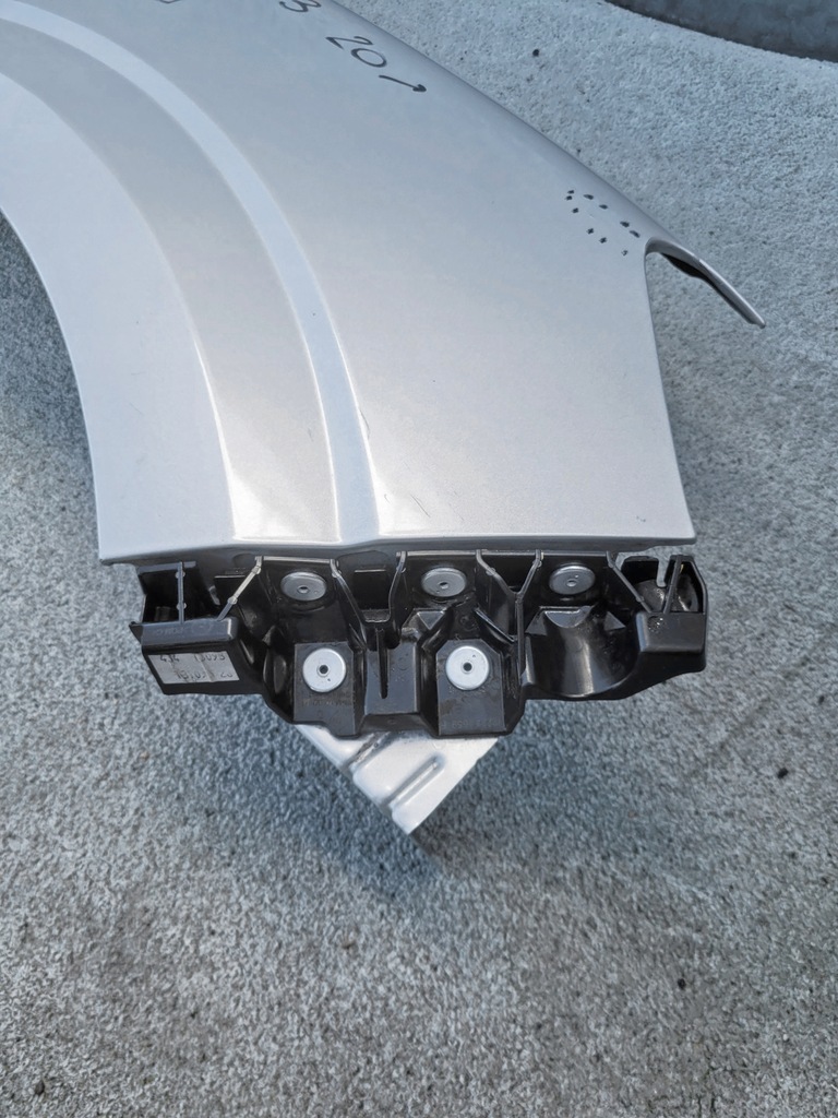 фото №8, Крила передній лівий / правий dacia sandero 3 звичайний / stepway 2020-