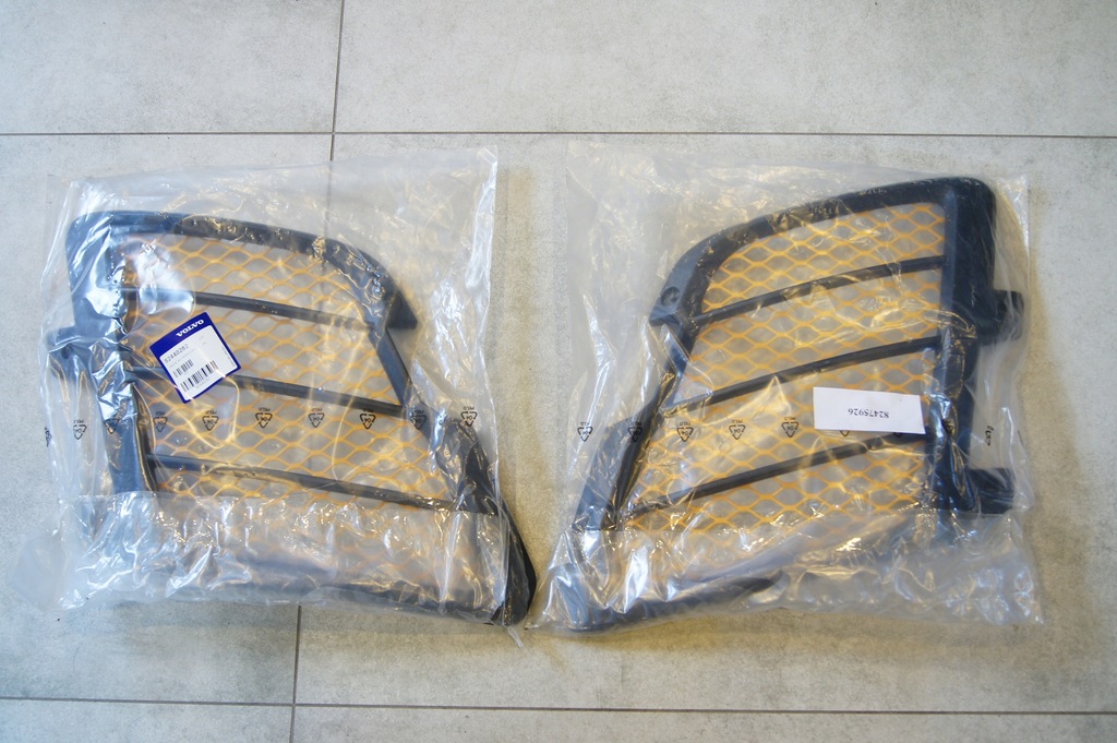 фото №1, Оригинал накладка панель фары защита лампы фара volvo fmx fm5 ,82440282