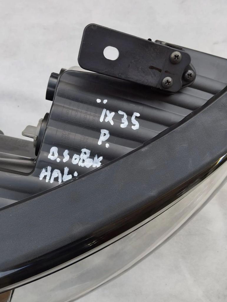 фото №13, Hyundai ix35 2015 перед сторона права лампа ксенон фара uk