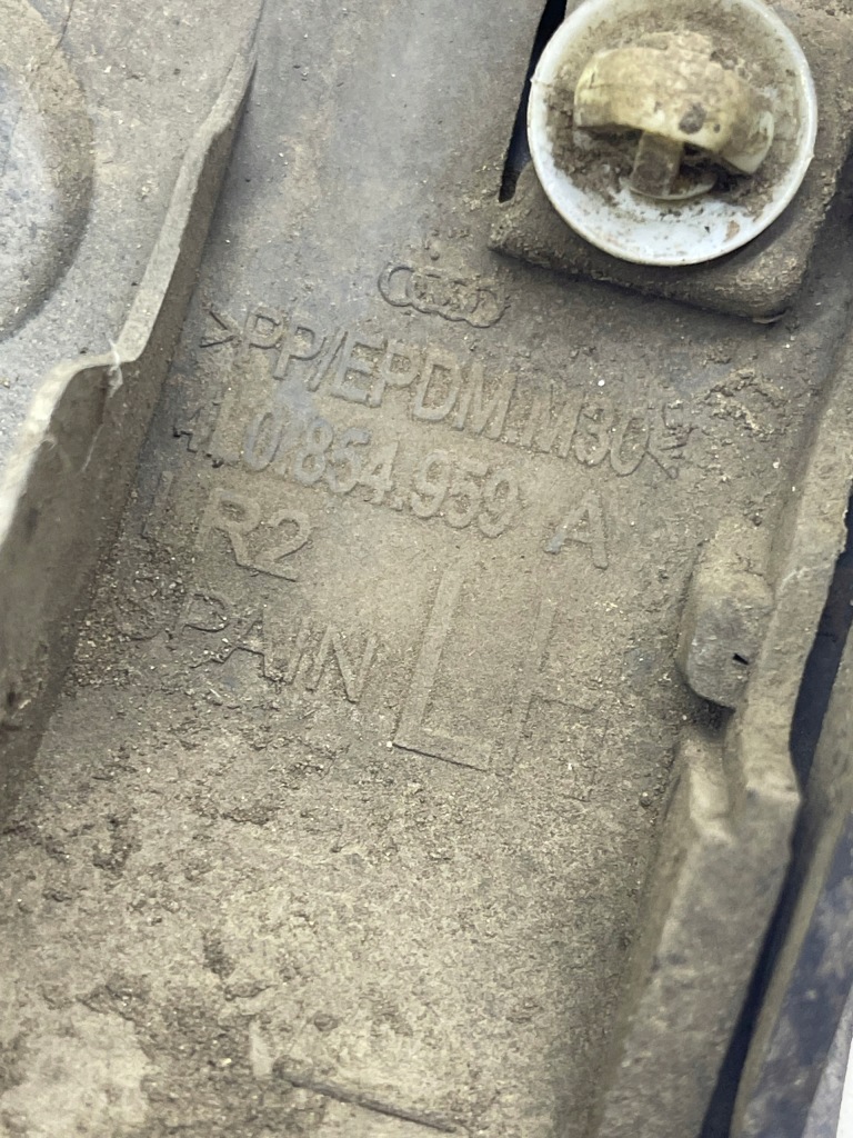 фото №10, Audi q7 4l s-line молдинг крила нижня лівий перед колір: lz5q niebieski