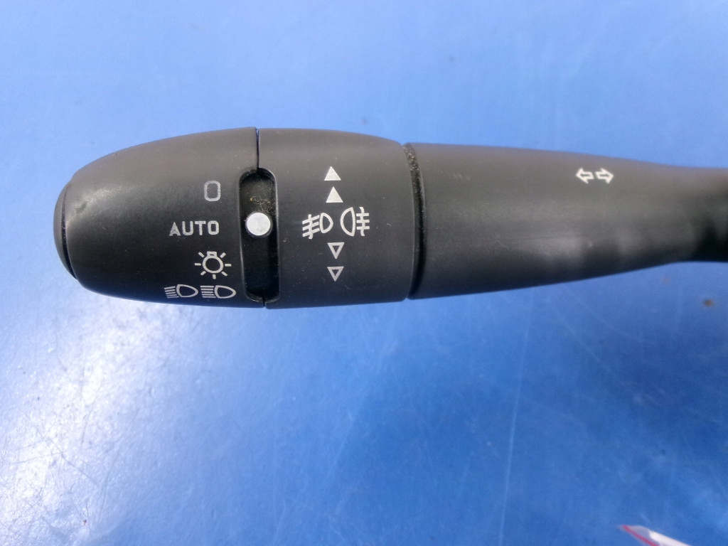 фото №5, Citroen c2 vtr переключатель комбинированный подрулевой переключатель 96660117xt