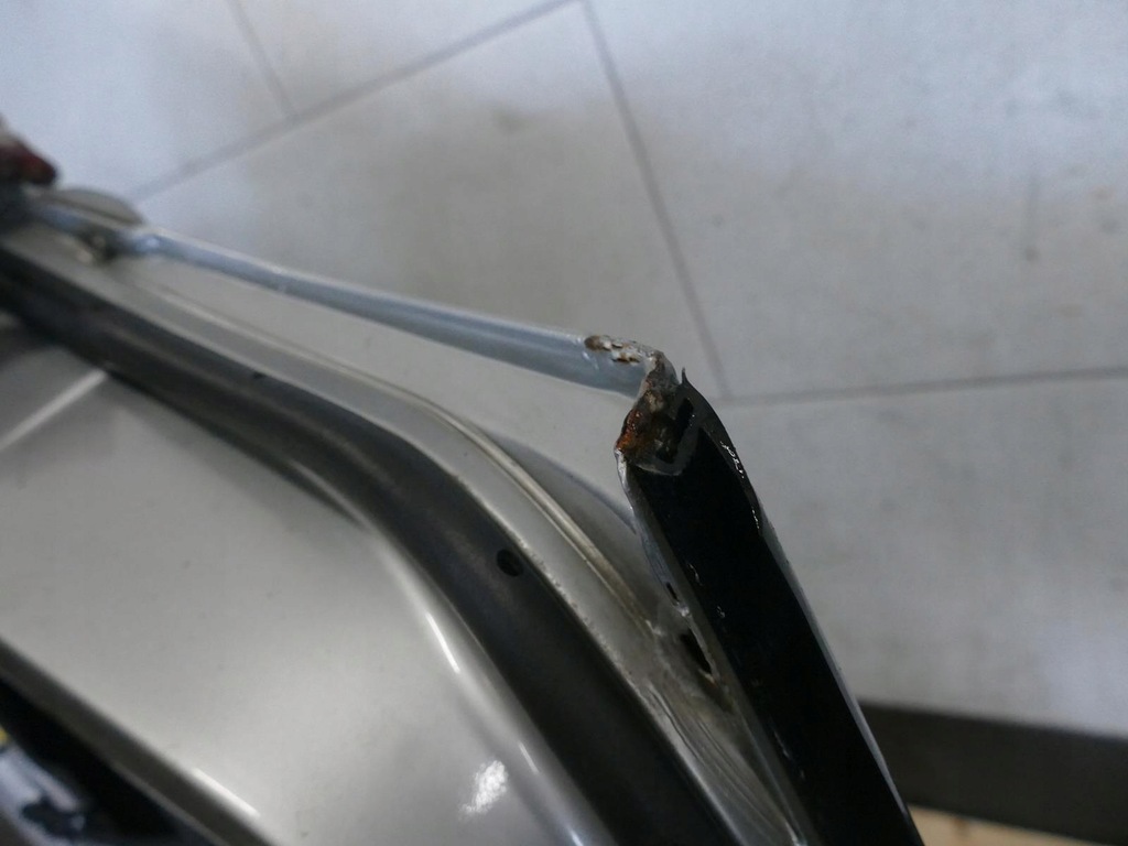 фото №15, Mercedes c w202 lift sedan дверь правый задняя правое задние 744 серебристый