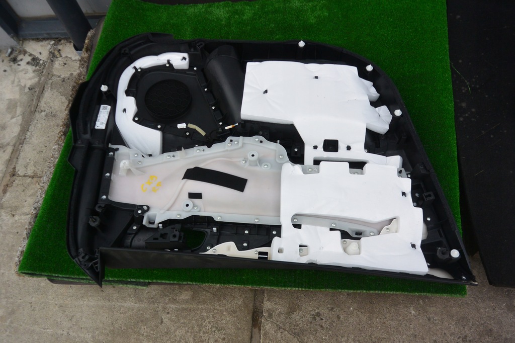 фото №10, Обшивка двері правий перед mazda cx9 ii eu