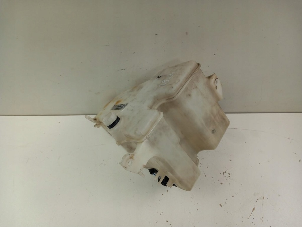 Купить Lexus i250 sedan lift бачок жидкость омывателя ксенон