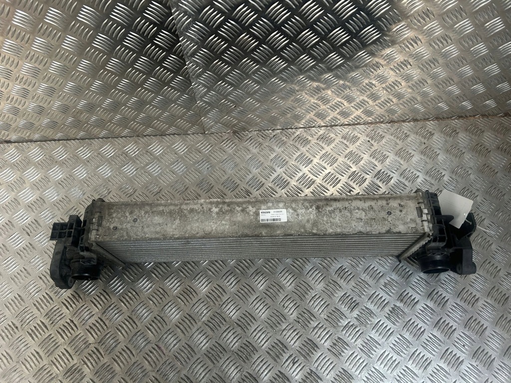 Volvo xc90 2018 радіатор повітря наддувний / інтеркулер Зі Шроту